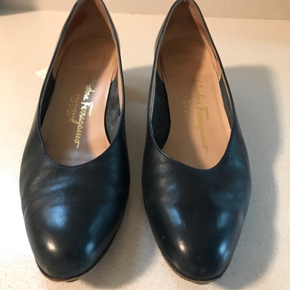 Navy Salvatore Ferragamo Leather Pumps - Picture 11 of 14